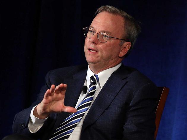�ȸ�ĸ��˾Alphabet�����L(zh��ng)����ˡ�ʩ���أ�Eric Schmidt��